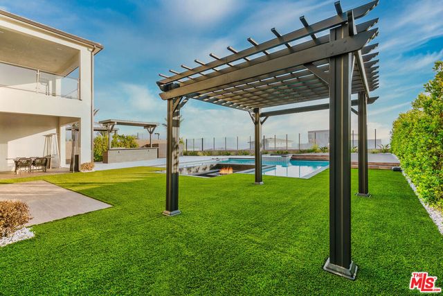 11811 N Greenwood Drive, Porter Ranch, CA 91326