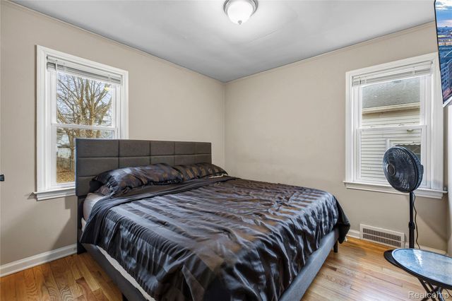 20228 Washtenaw Street, Harper Woods, MI 48225