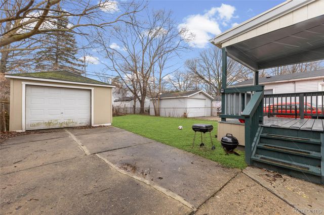 20228 Washtenaw Street, Harper Woods, MI 48225