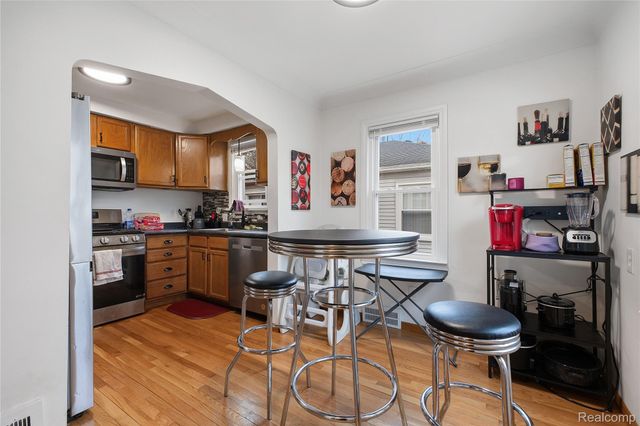 20228 Washtenaw Street, Harper Woods, MI 48225