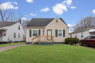 20228 Washtenaw Street, Harper Woods, MI 48225