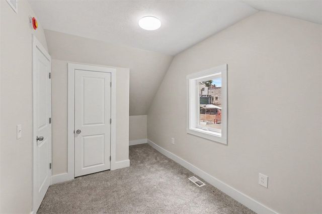 651 Mc Reynolds Avenue, Grand Rapids, MI 49504