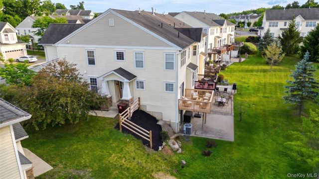 11 Avoncroft Lane, Middletown, NY 10940