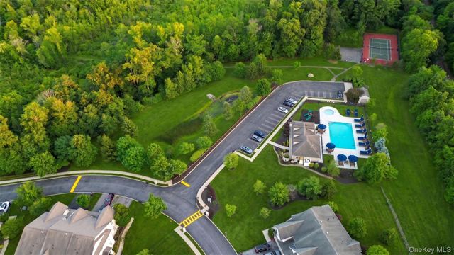 11 Avoncroft Lane, Middletown, NY 10940