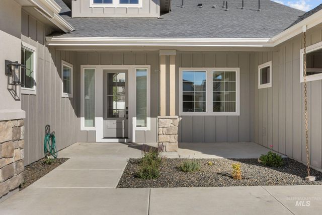 8376 W Brooks Dr, Boise, ID 83714