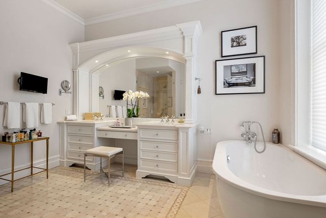 36 Commonwealth Ave 1, Boston, MA 02116