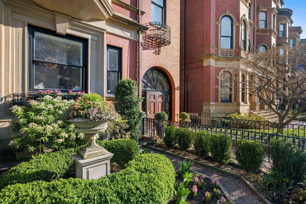 36 Commonwealth Ave 1, Boston, MA 02116