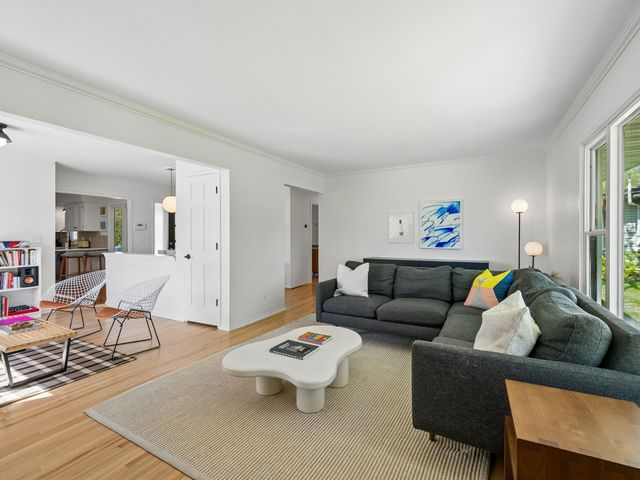 6401 Doron Lane, Edina, MN 55439