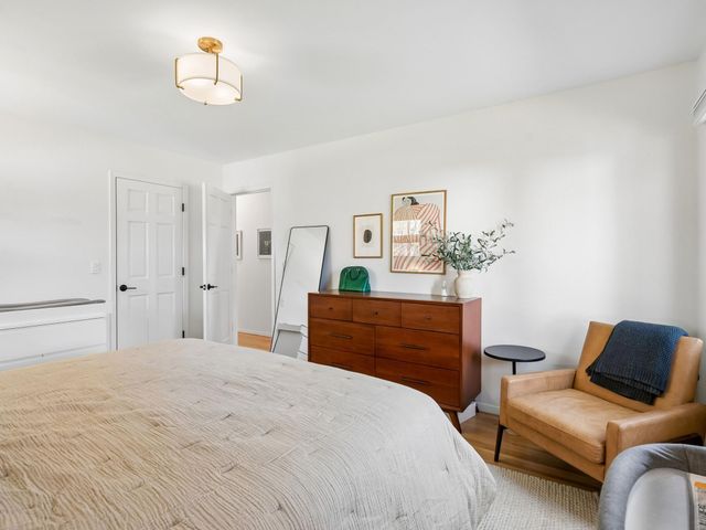 6401 Doron Lane, Edina, MN 55439
