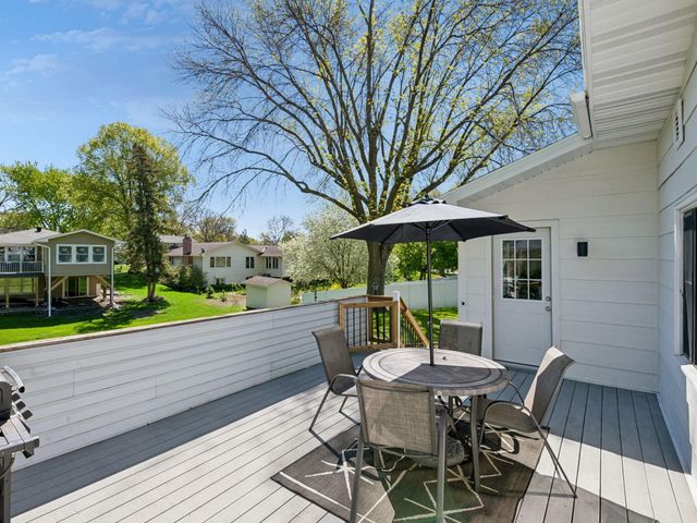 6401 Doron Lane, Edina, MN 55439