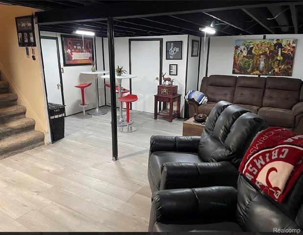 18590 Blakely Drive, Trenton, MI 48183