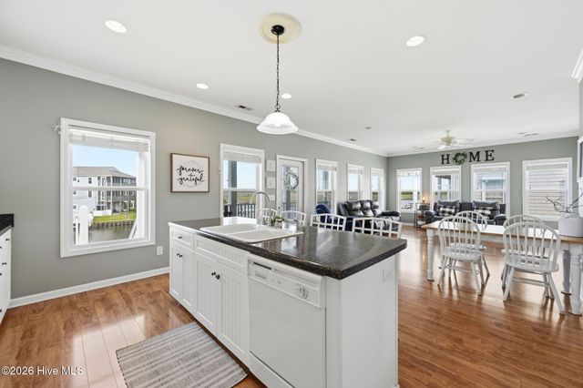 3055 3rd Street, Surf City, NC 28445