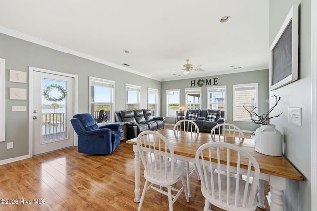 3055 3rd Street, Surf City, NC 28445