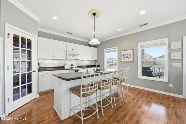3055 3rd Street, Surf City, NC 28445