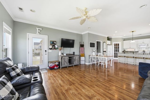 3055 3rd Street, Surf City, NC 28445