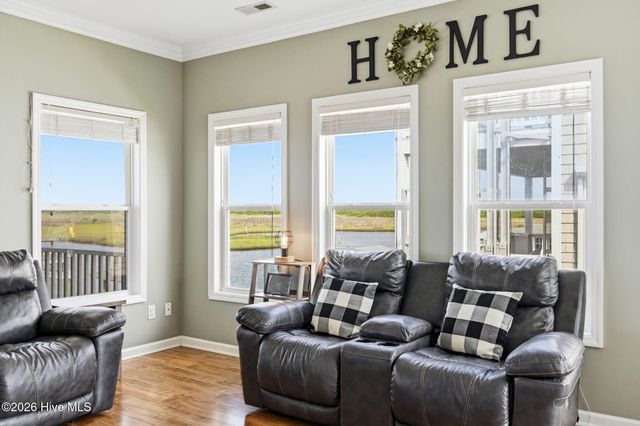 3055 3rd Street, Surf City, NC 28445