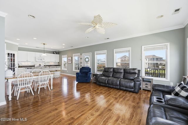 3055 3rd Street, Surf City, NC 28445