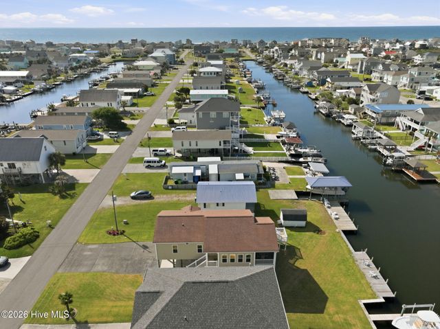 3055 3rd Street, Surf City, NC 28445