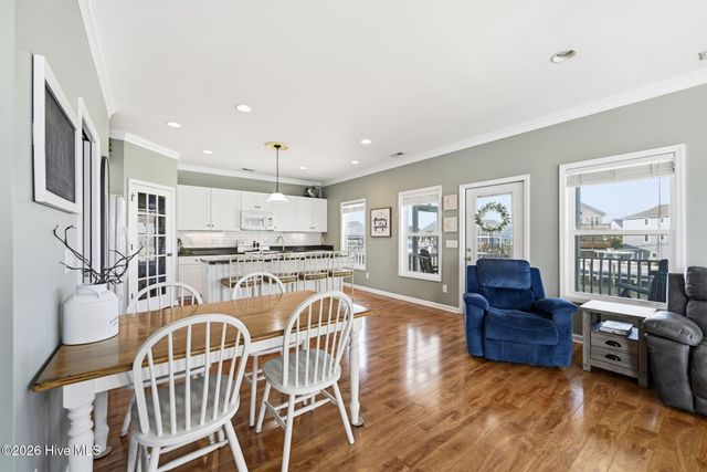 3055 3rd Street, Surf City, NC 28445