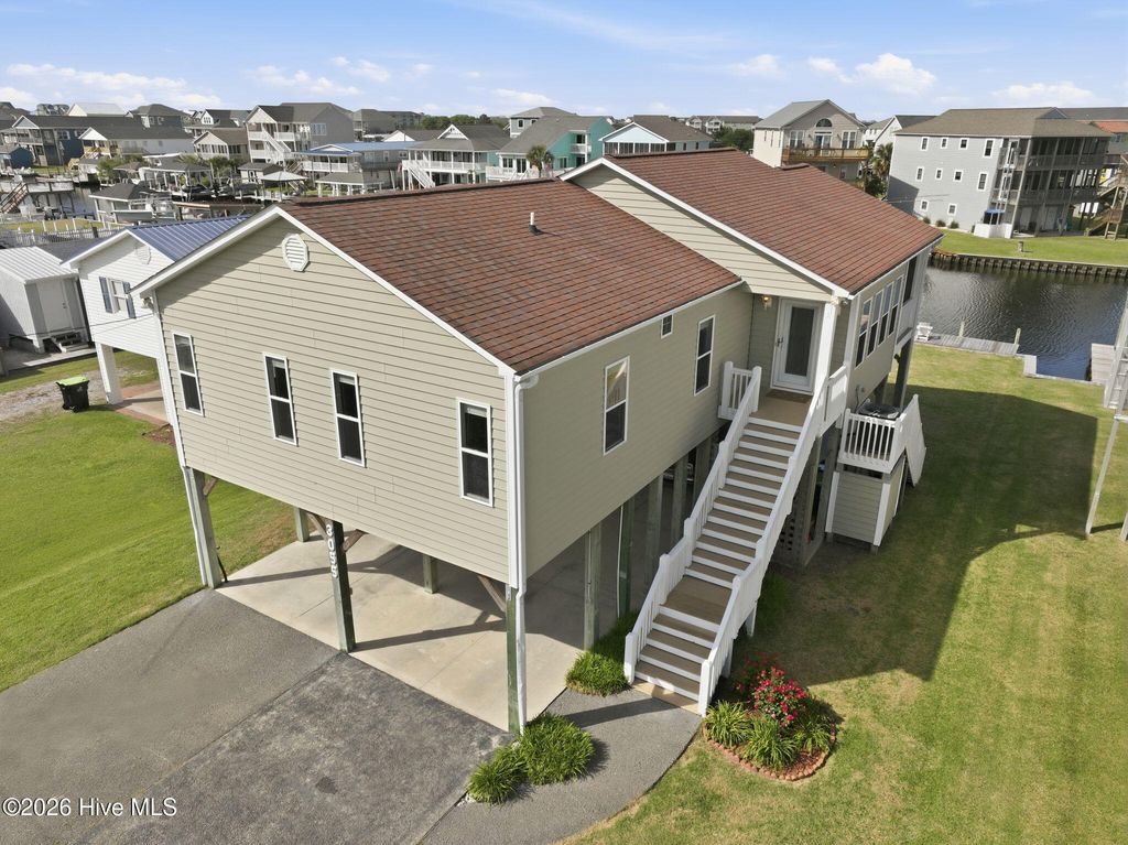 3055 3rd Street, Surf City, NC 28445