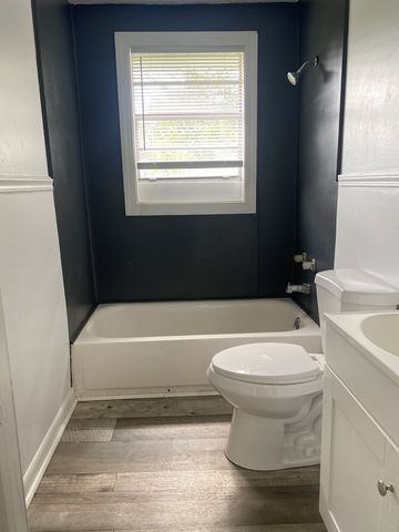 506 E Spring St, Dothan, AL 36303