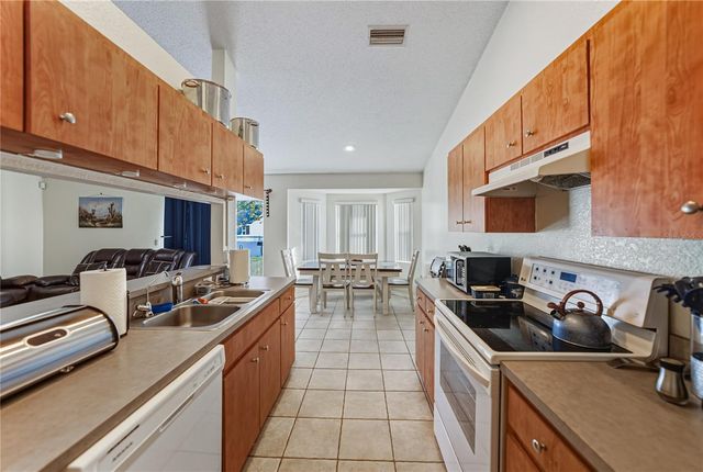 7435 LOBLOLLY AVENUE, Lakeland, FL 33810