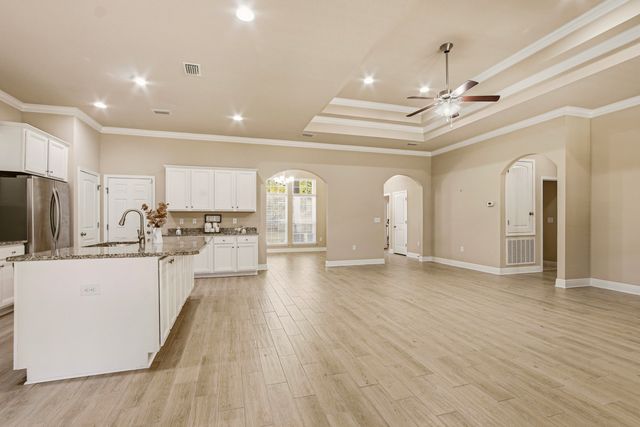 388 Lilly Bell Lane, Freeport, FL 32439