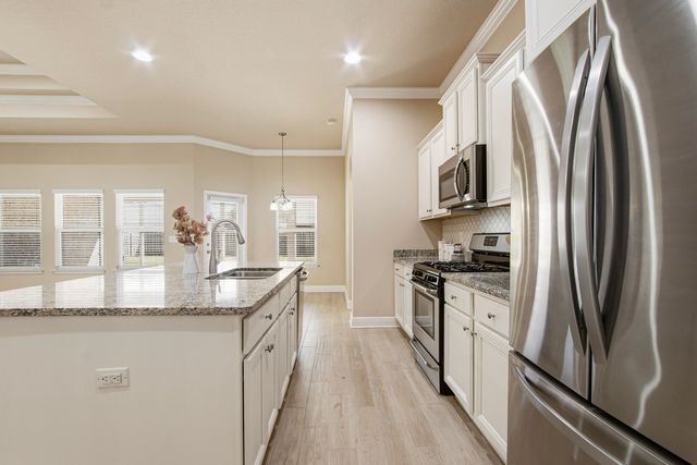 388 Lilly Bell Lane, Freeport, FL 32439