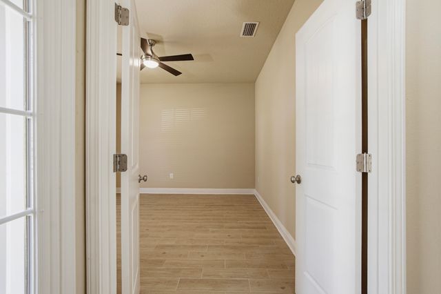 388 Lilly Bell Lane, Freeport, FL 32439