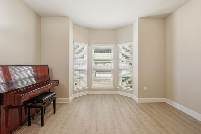 388 Lilly Bell Lane, Freeport, FL 32439
