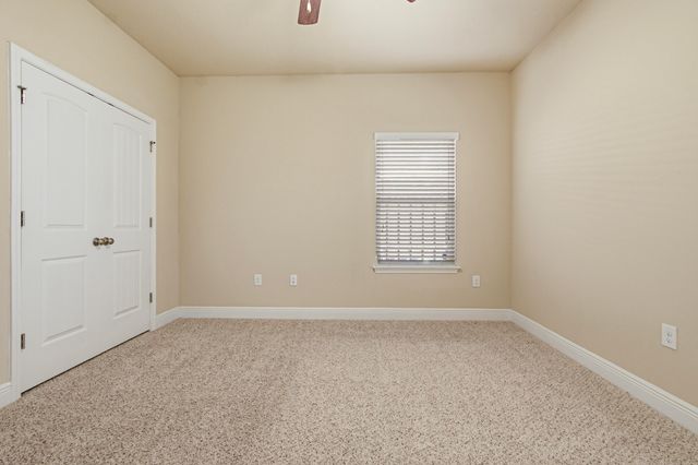 388 Lilly Bell Lane, Freeport, FL 32439