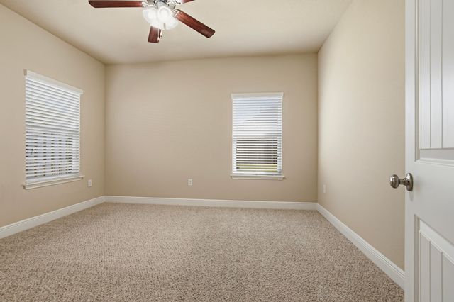 388 Lilly Bell Lane, Freeport, FL 32439