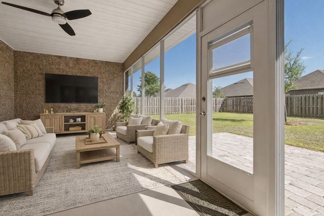388 Lilly Bell Lane, Freeport, FL 32439