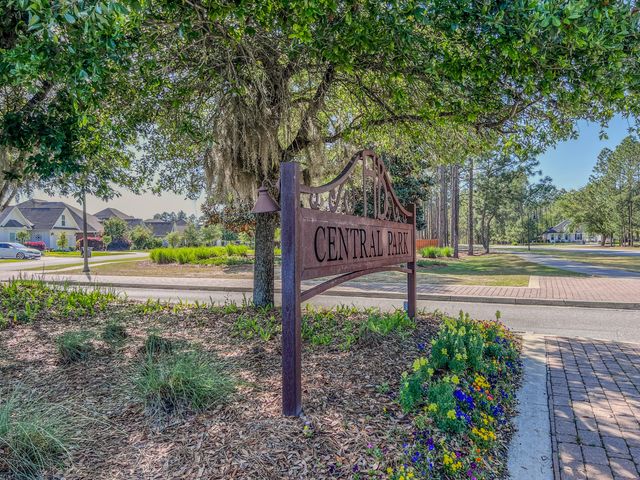 388 Lilly Bell Lane, Freeport, FL 32439