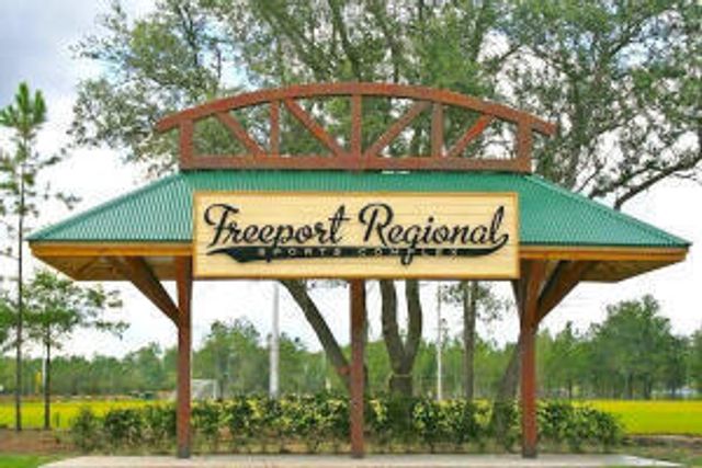 388 Lilly Bell Lane, Freeport, FL 32439