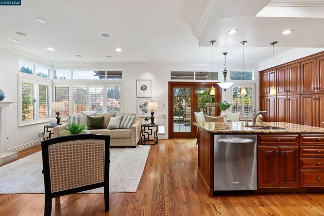 226 Lakeridge Way, San Ramon, CA 94582