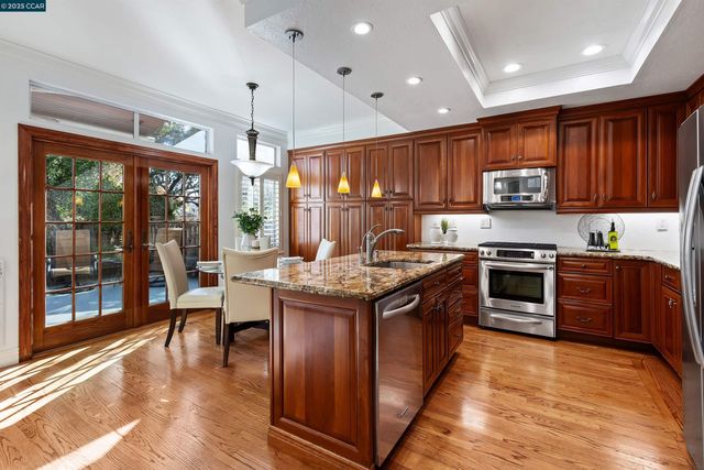 226 Lakeridge Way, San Ramon, CA 94582