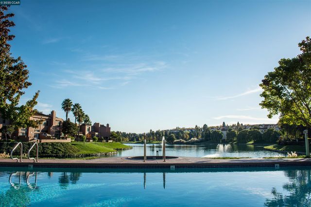 226 Lakeridge Way, San Ramon, CA 94582