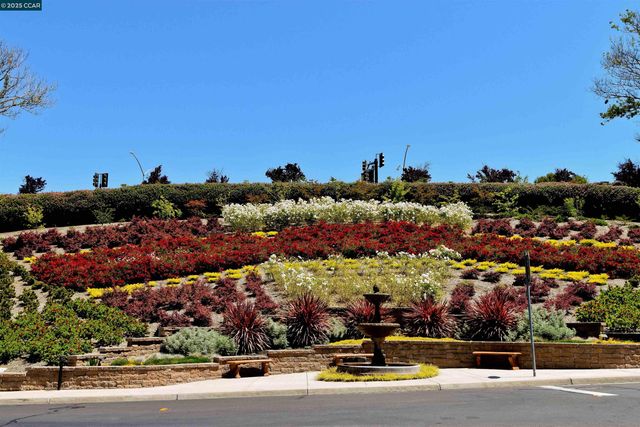 226 Lakeridge Way, San Ramon, CA 94582