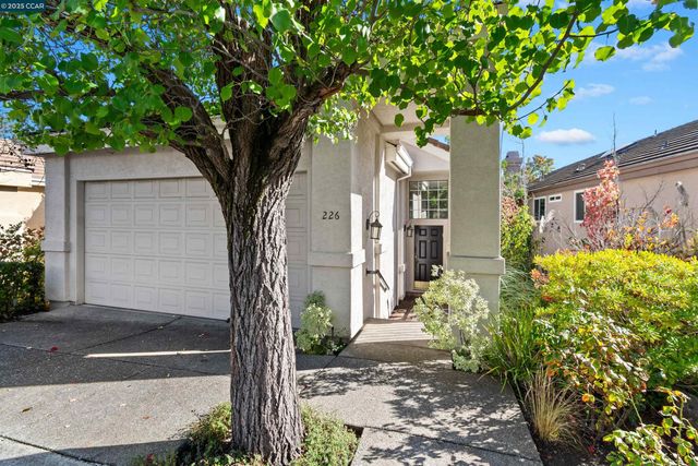 226 Lakeridge Way, San Ramon, CA 94582