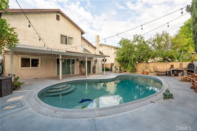 20138 Elkwood Street, Winnetka, CA 91306