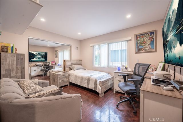 20138 Elkwood Street, Winnetka, CA 91306