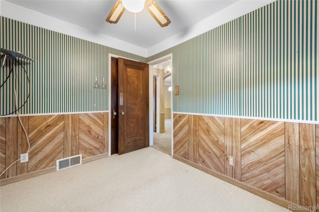 12833 Ward Street, Southgate, MI 48195