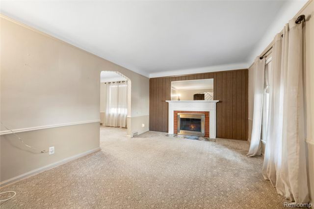 12833 Ward Street, Southgate, MI 48195