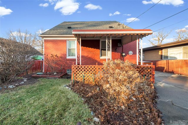 12833 Ward Street, Southgate, MI 48195