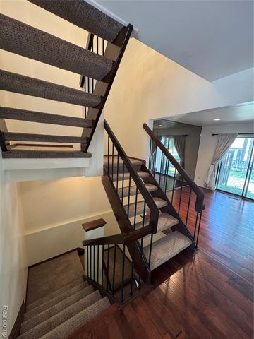5216 Brett Court, West Bloomfield, MI 48322