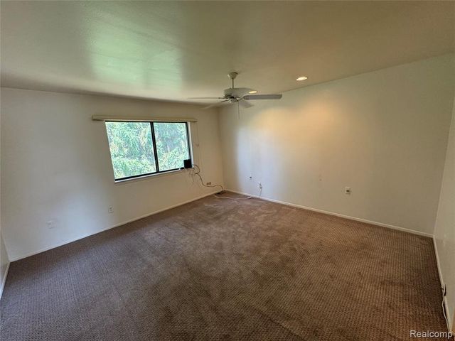 5216 Brett Court, West Bloomfield, MI 48322