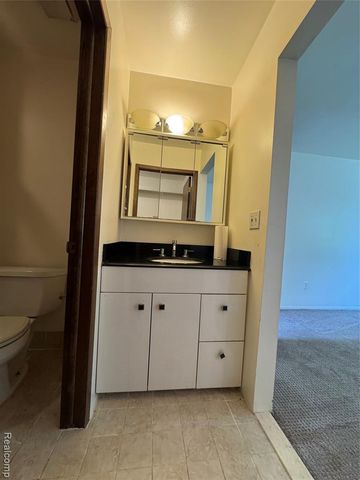 5216 Brett Court, West Bloomfield, MI 48322