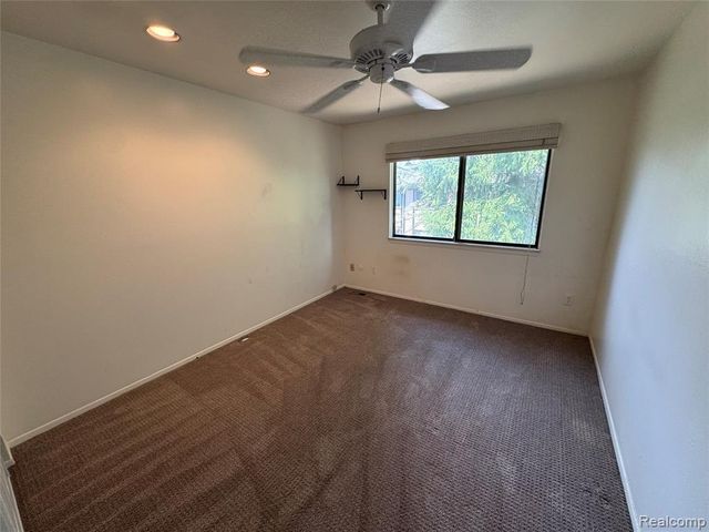 5216 Brett Court, West Bloomfield, MI 48322
