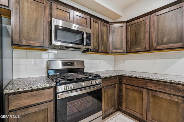 11500 SUMMER Drive B, Socorro, TX 79927